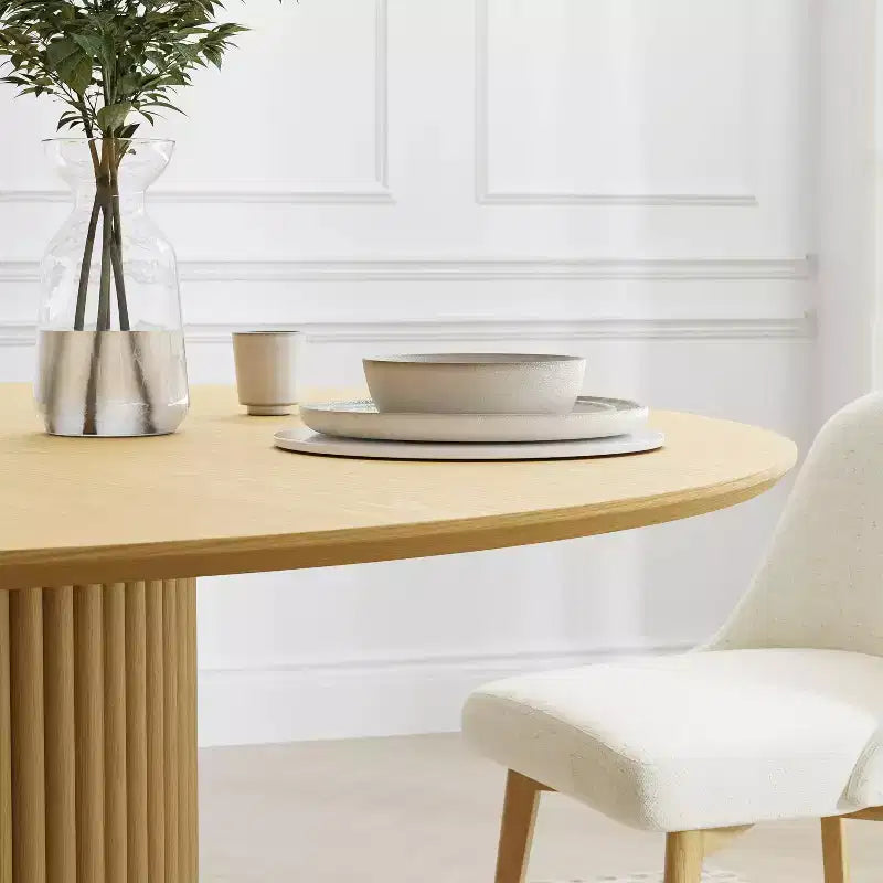 Mid-Century Round Dining Table – Solid Rubberwood, Seats 6, Natural Oak Finish